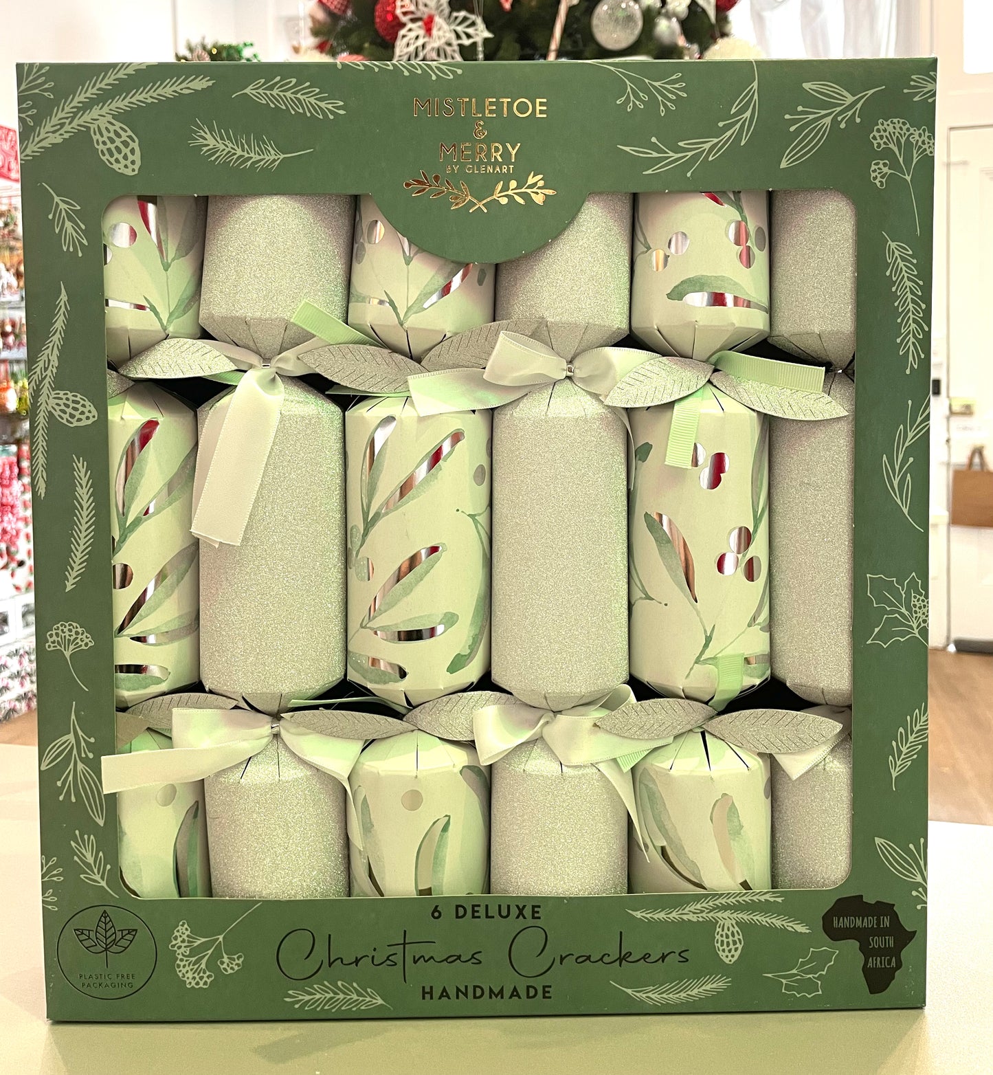 6 Deluxe Christmas Crackers Silver Foliage